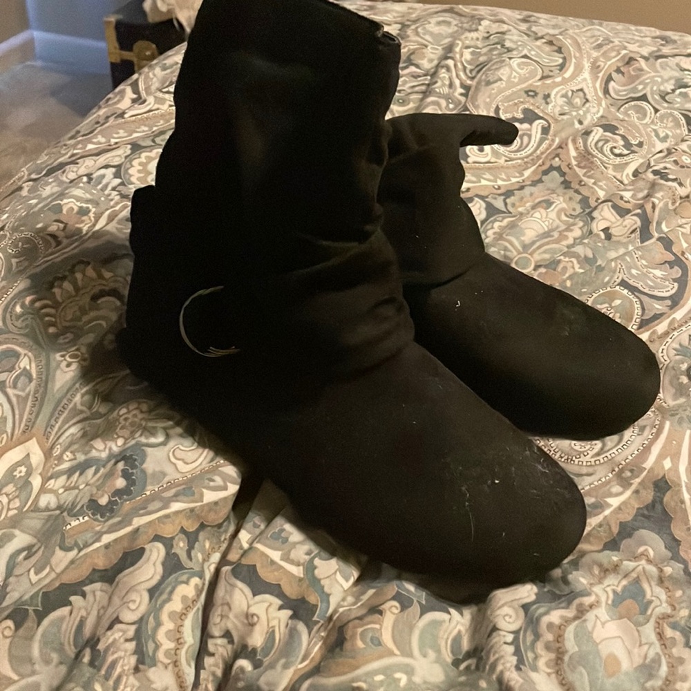 Slouchy black boots